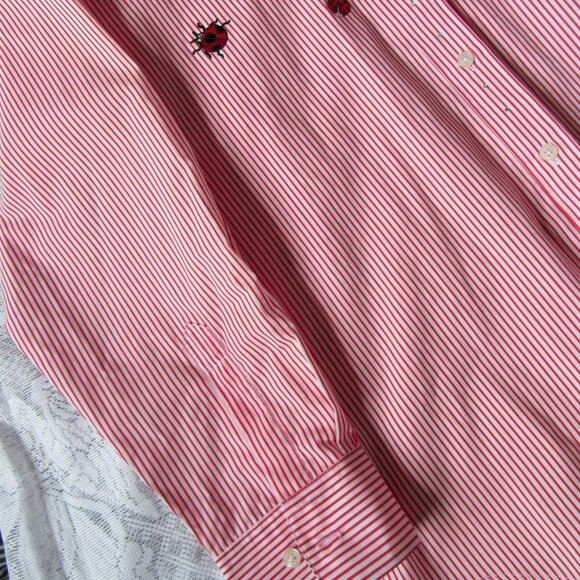 Las Olas Women’s Red White M Shirt Ladybug Embroidery Bling Button Pinstripe - Picture 3 of 10